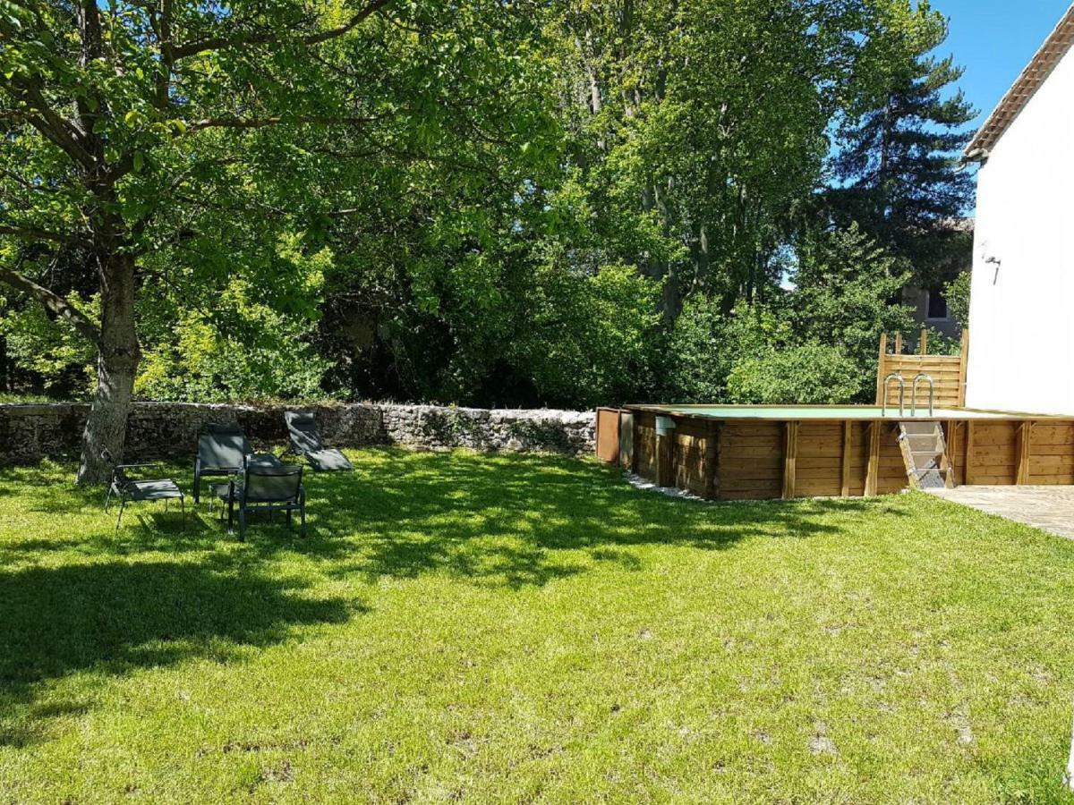 Holiday home Maison Au Bord De La Riviere Provence Mazan